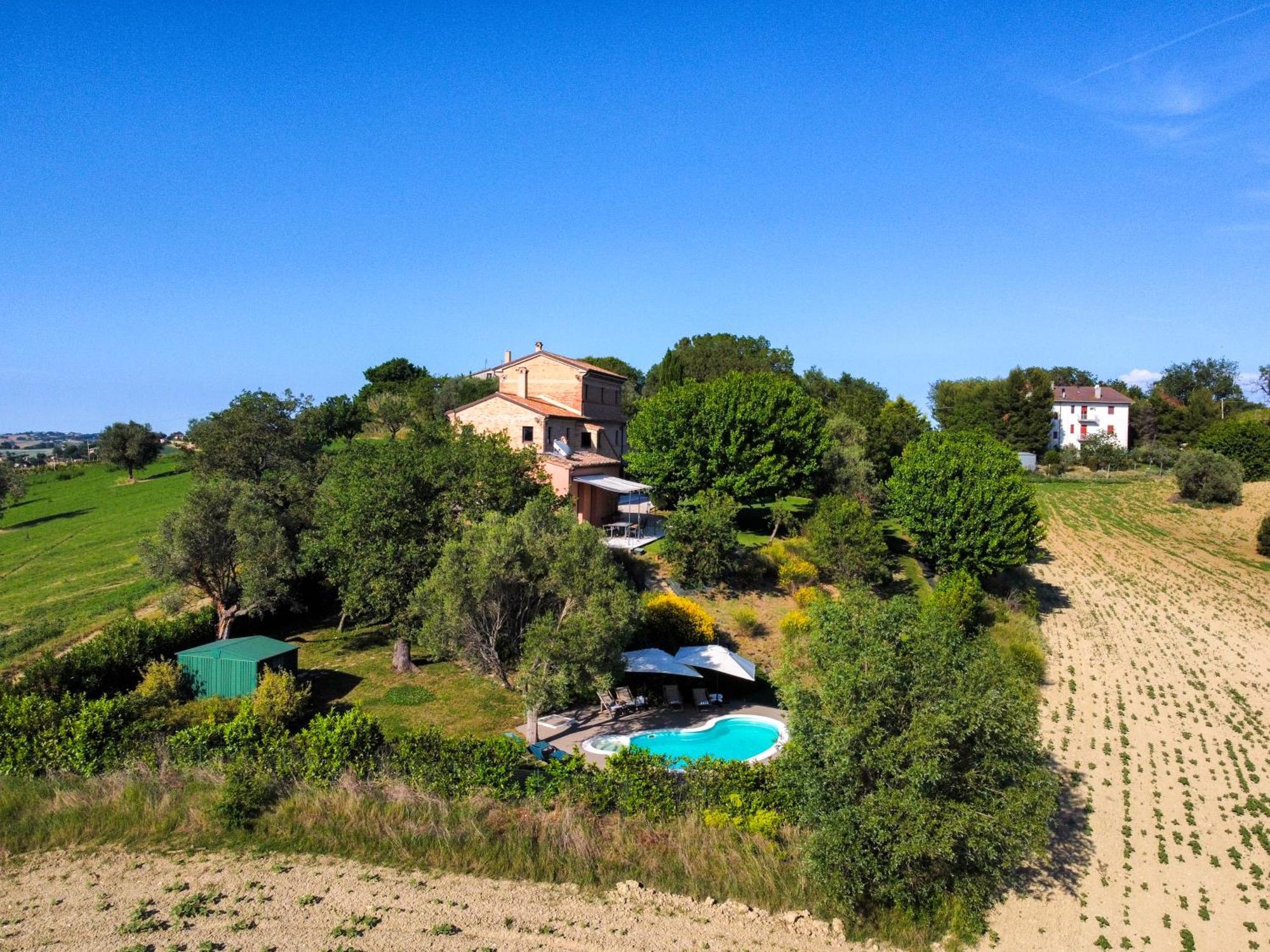 Casali Marchigiani - Ville Vacanza Private Con Piscina Ostra Eksteriør billede